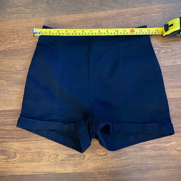 Cooperative Shorts in Navy - Picture 3 of 4